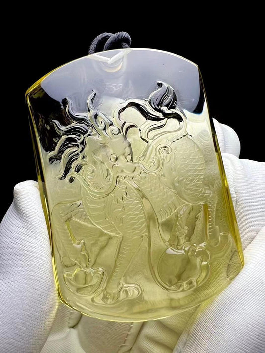 Natural Yellow Crystal Kylin Pendant No Discount Priced at 999 Yuan hongdazhubao