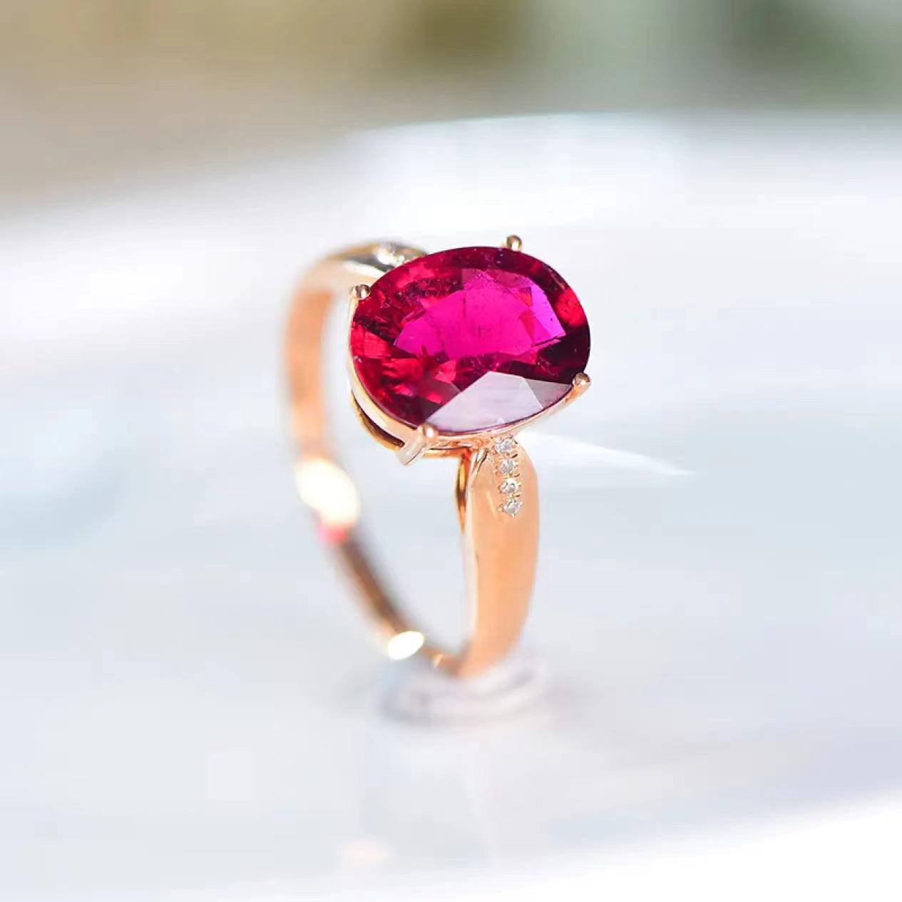 Elegant 18K Gold Ring with Natural Crystal and Tourmaline Accents xuyuan