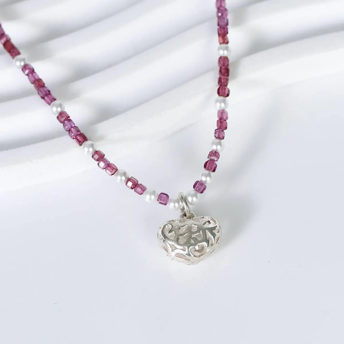 Garnet Heart Pendant Clavicle Necklace for Elegant Style Crystal Country Arts and Crafts