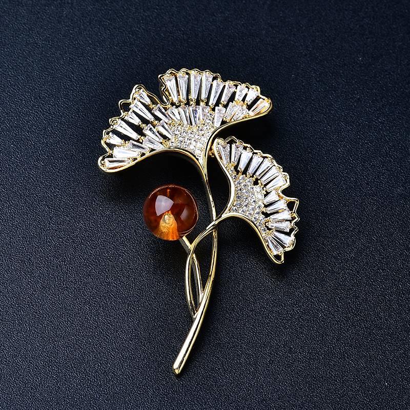 Natural Citrine Brooch - Ginkgo Biloba Leaf Design Crystal Country Arts and Crafts