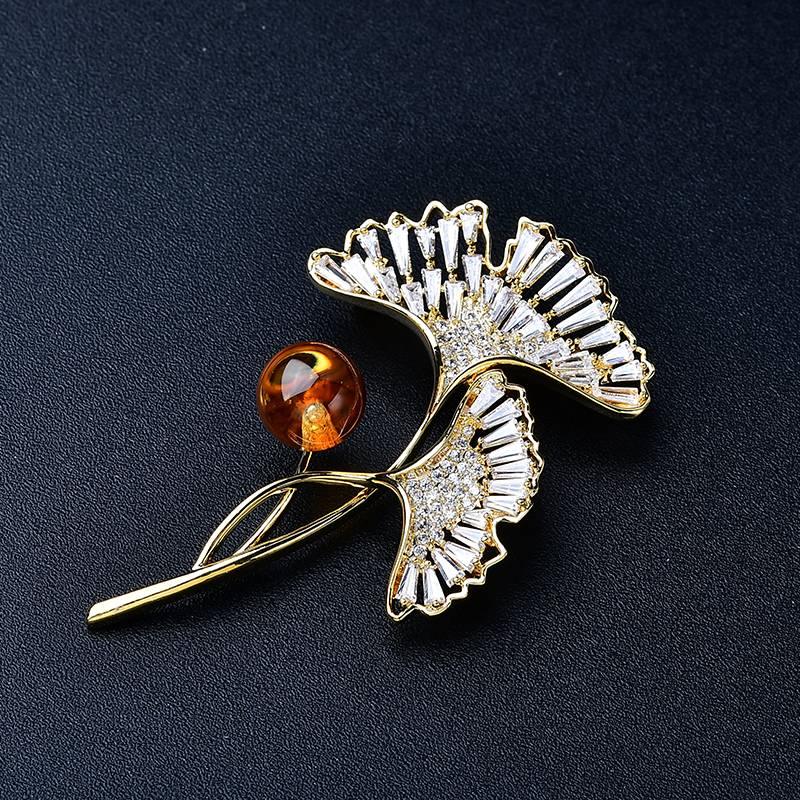 Natural Citrine Brooch - Ginkgo Biloba Leaf Design Crystal Country Arts and Crafts
