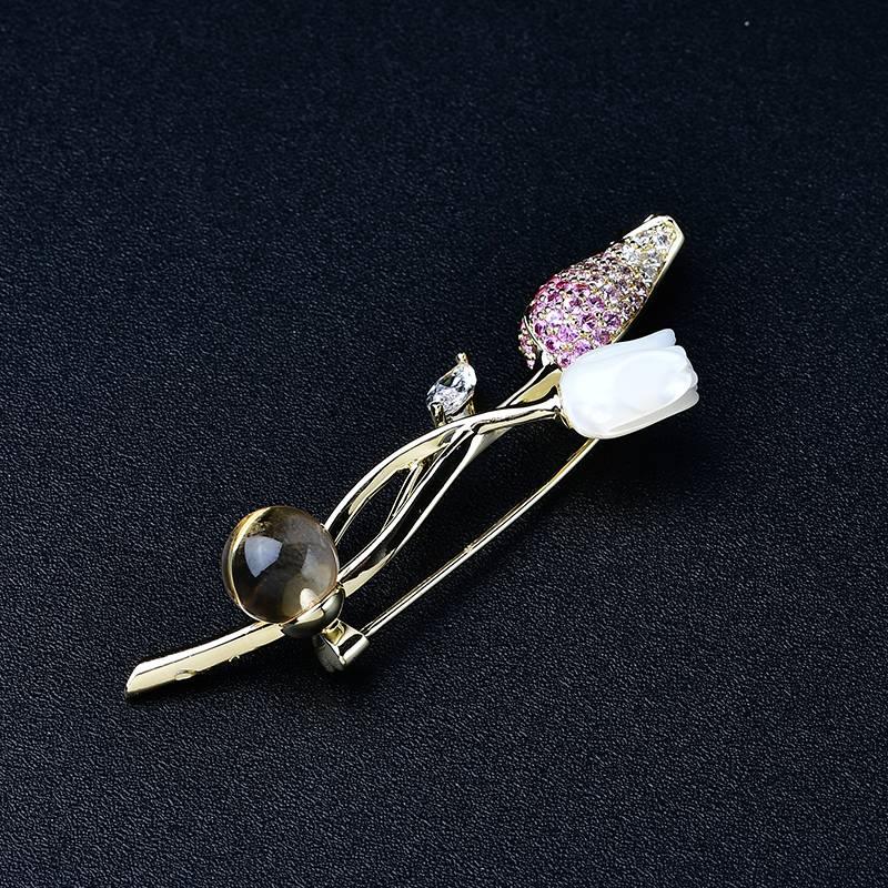 Natural Citrine Brooch - Flower Version for Elegant Style Crystal Country Arts and Crafts