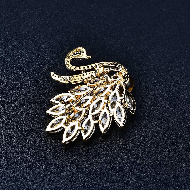 Natural Citrine Brooch Swan Model Elegant Accessory Crystal Country Arts and Crafts
