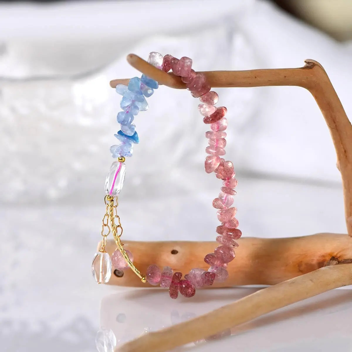 Strawberry Crystal Aquamarine Gravel Bracelet for Elegance Crystal Country Arts and Crafts