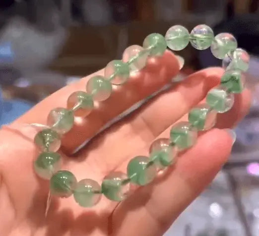 Super Value Natural Green Ghost Pyramid Crystal 9.2MM 22.7g Spring shock crystal