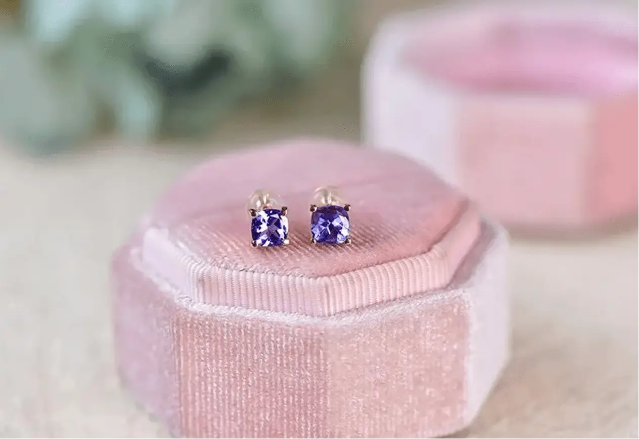 Elegant 18K Gold Stud Earrings with Tanzanite and Diamond Accents xuyuan