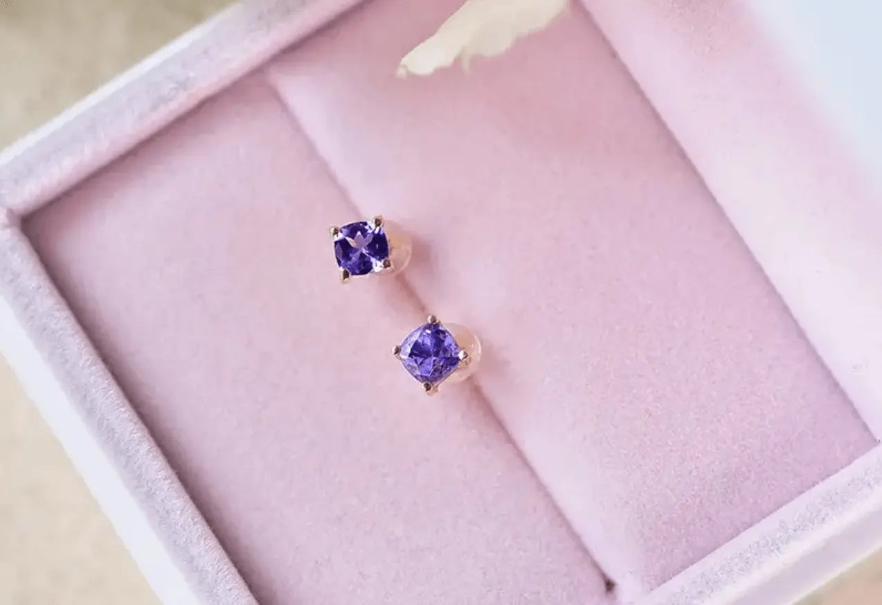 Elegant 18K Gold Stud Earrings with Tanzanite and Diamond Accents xuyuan