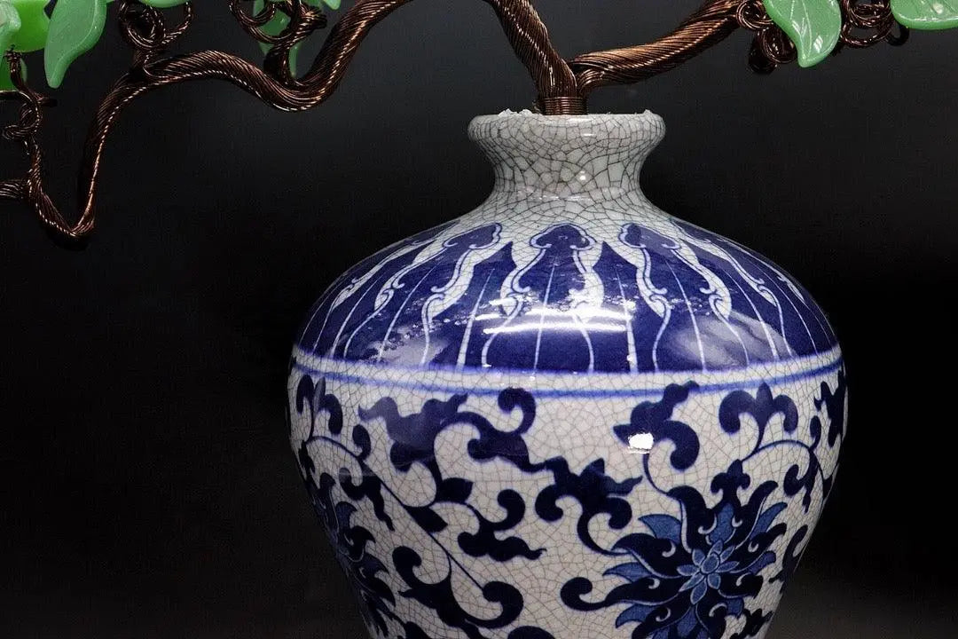 Selected Natural White Crystal With Blue And White Porcelain shuijingchuanqi Arts and Crafts