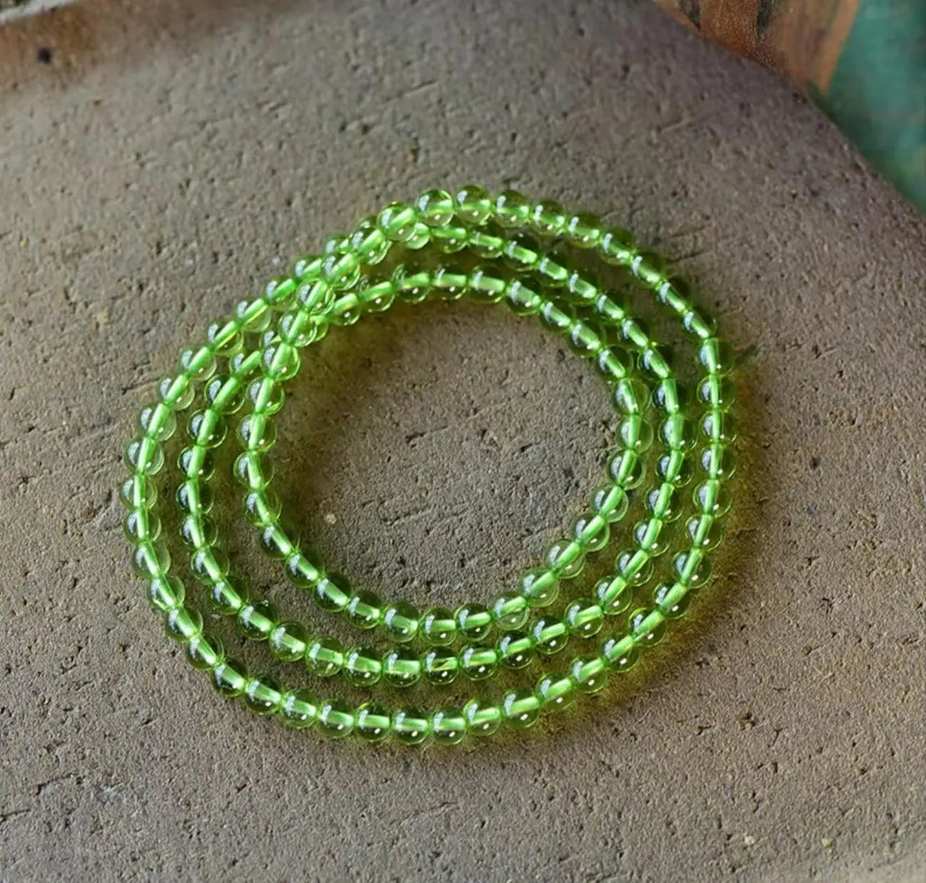 Natural Crystal Collection Olive Green Multi-Circle Bracelet xuyuan