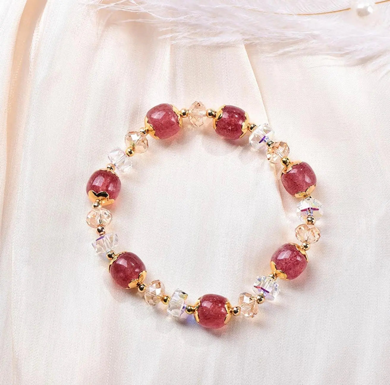 Natural Crystal Strawberry Crystal Bracelet for Elegance xuyuan