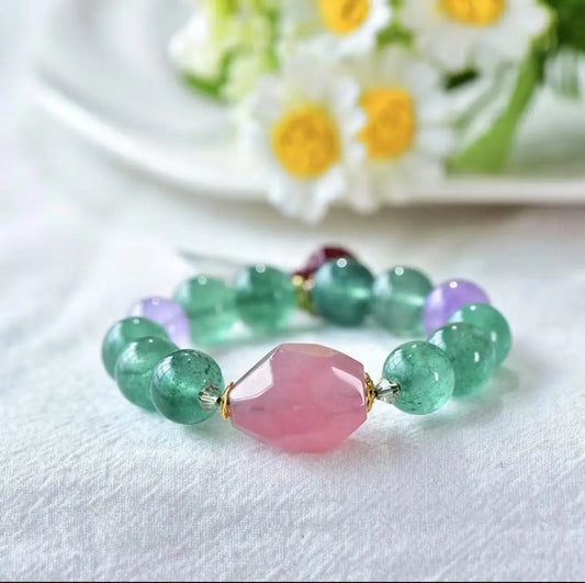 Natural Green Strawberry Crystal Bracelet Hand Powder Crystal xuyuan