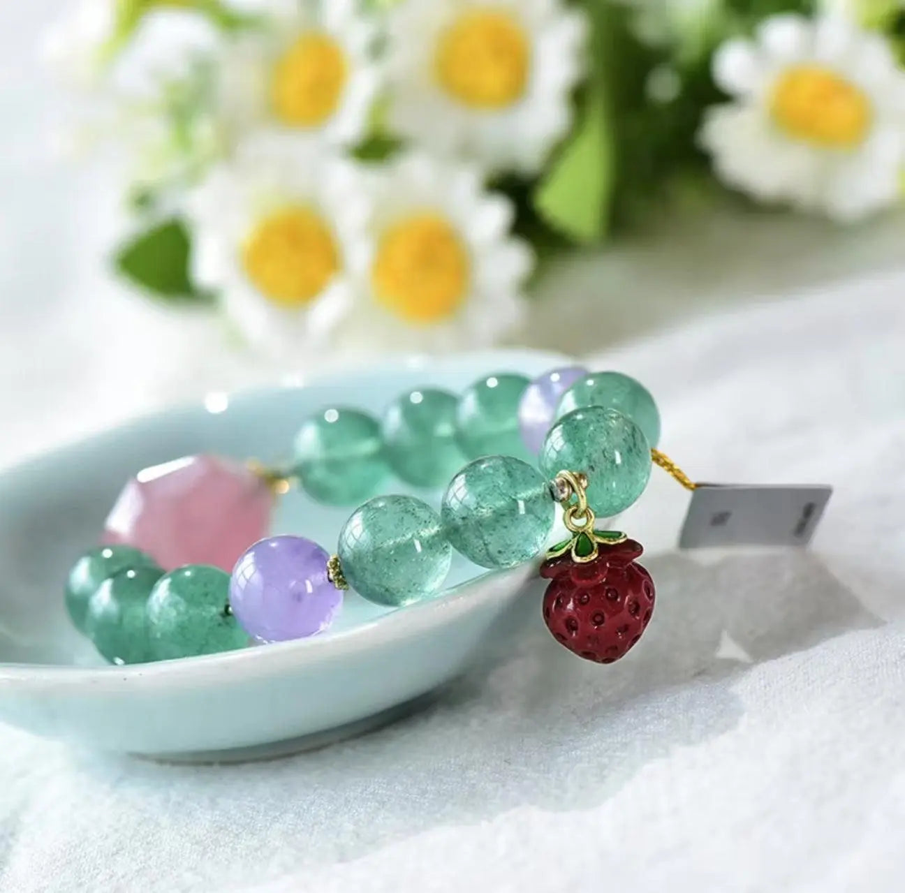 Natural Green Strawberry Crystal Bracelet Hand Powder Crystal xuyuan