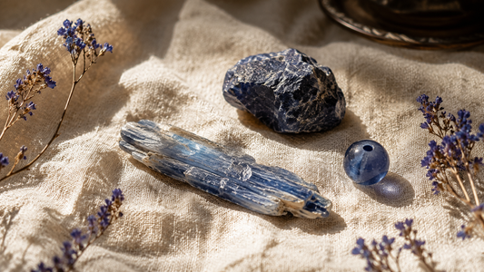 September Birthstone Jewelry Guide: Sapphire, Blue Kyanite & Bolivia Sky Mirror — Meaning, Gifts & Styling