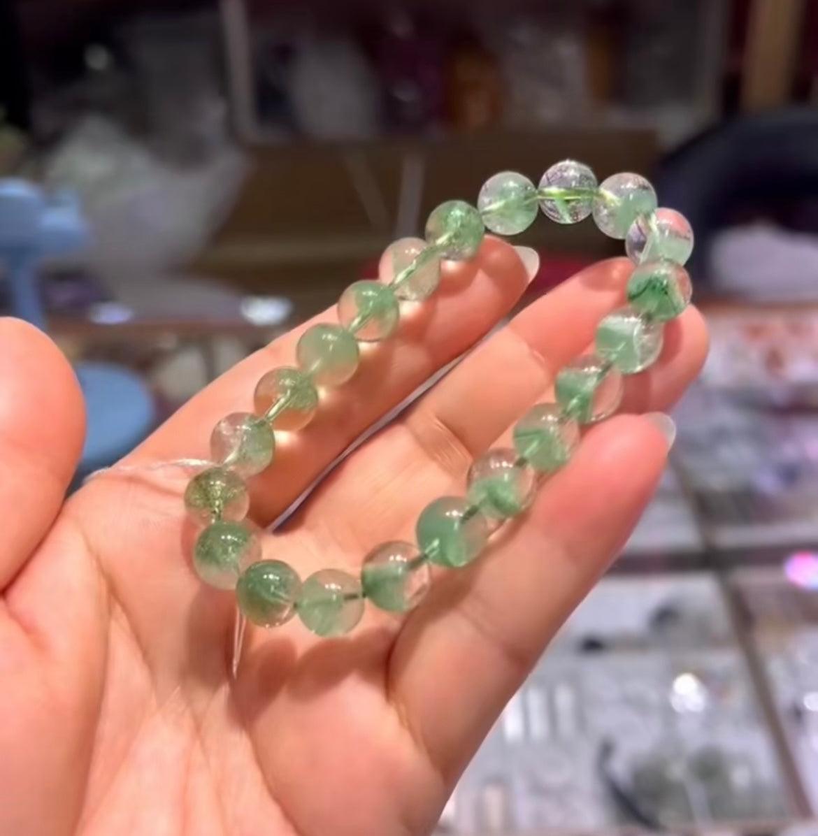 Super value natural green Ghost Pyramid crystal transparent green to drop fresh and refined specifications 9.2MM weight 22.7g - crystal luminious soul